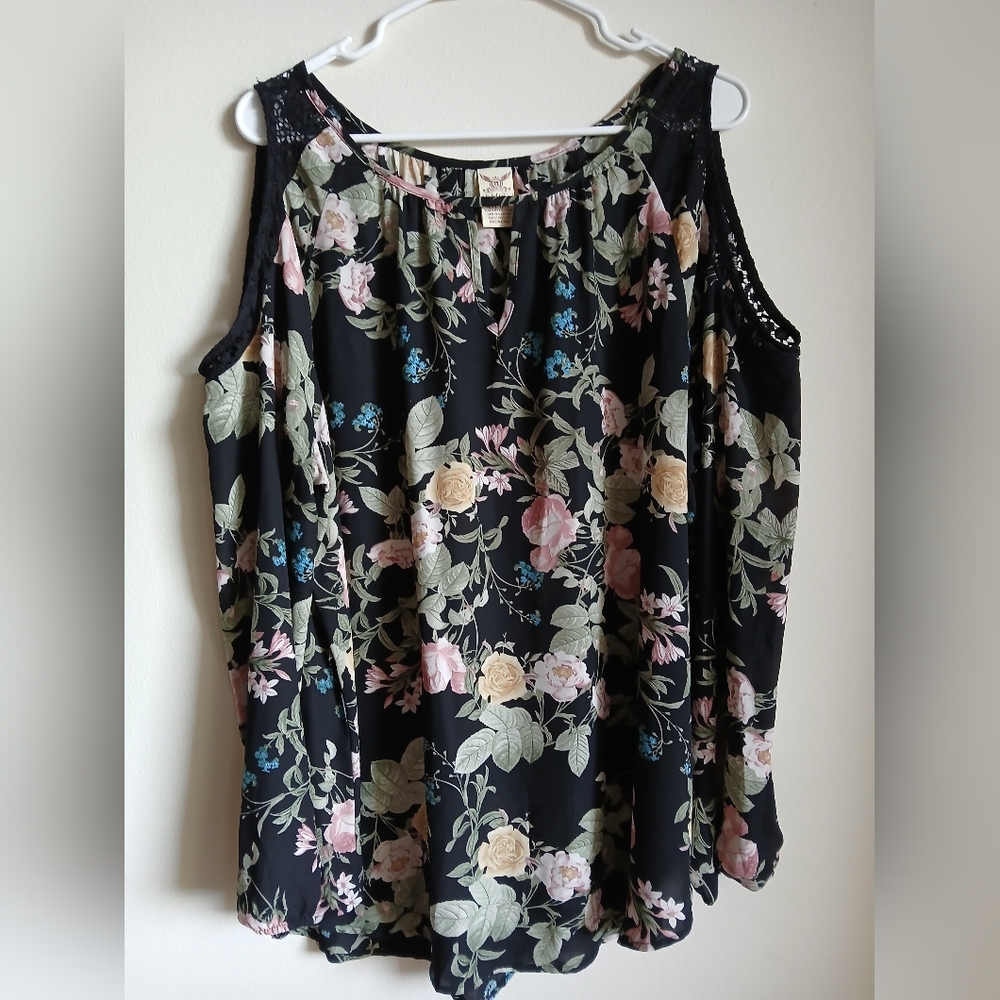 Faded Glory black floral cold shoulder keyhole neck XXL blouse